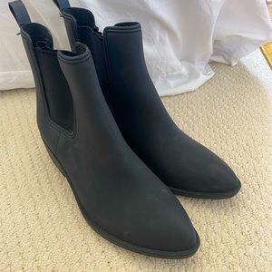 Jeffrey Campbell size 9 Rain Booties